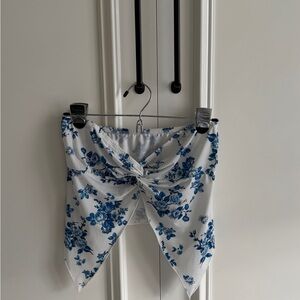 Source Unknown White Crop Top with Blue Floral Print